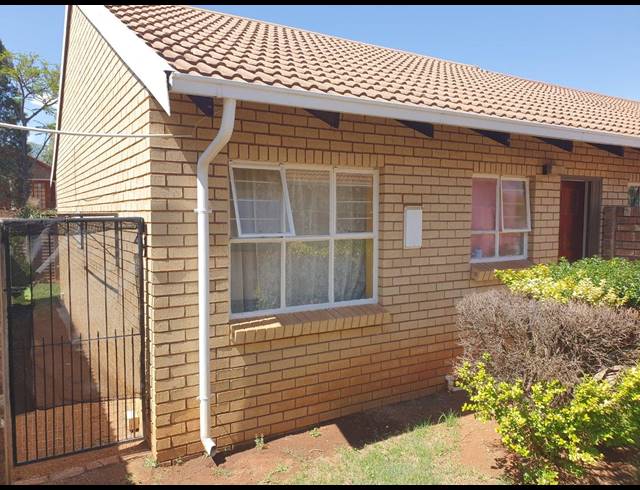 2 BEDROOM TOWNHOUSE SOLD IN THE ORCHARDS